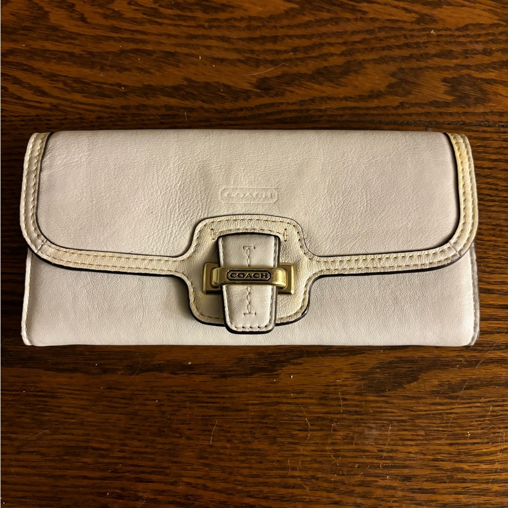 Coach Taylor Black Leather Wallet White Cream Trim Snap Buckle Zip Pocket Soft